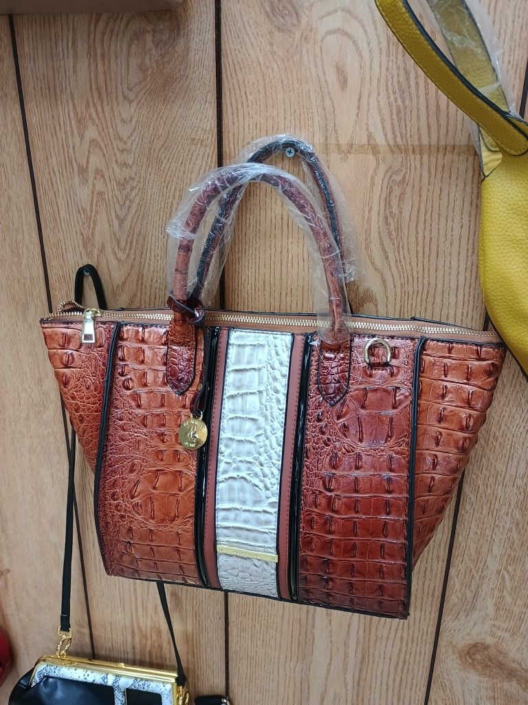 Designer Handbags 2600 23rd Ave Gulfport Ms DAV Building