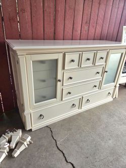 Dresser & mirror