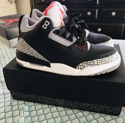 Air Jordan’s retro 3 og black cement 9.5