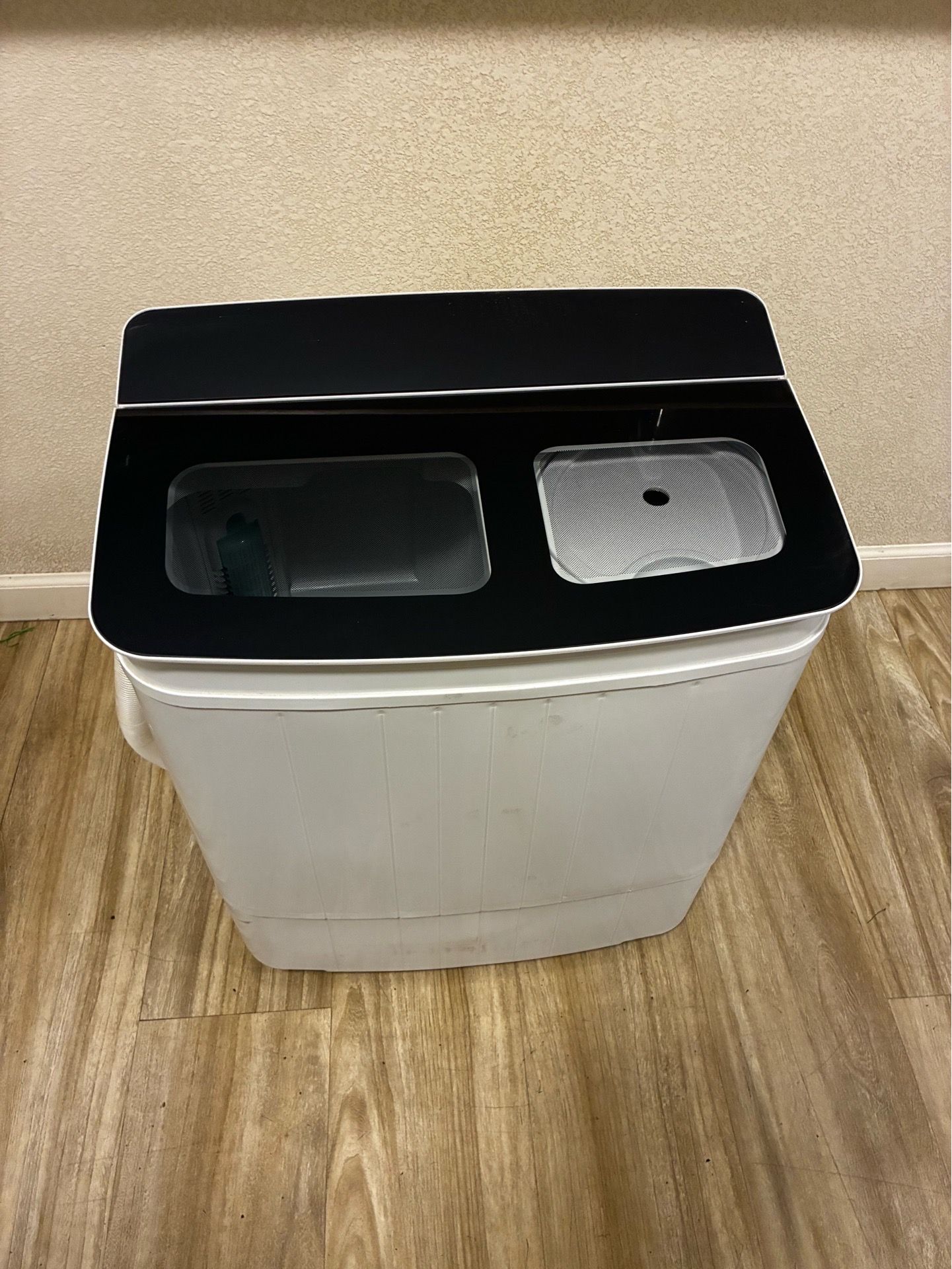 Tv/apartment washing machine
