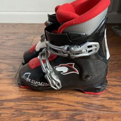 21.5/ 2-3 kids Salomon ski boots