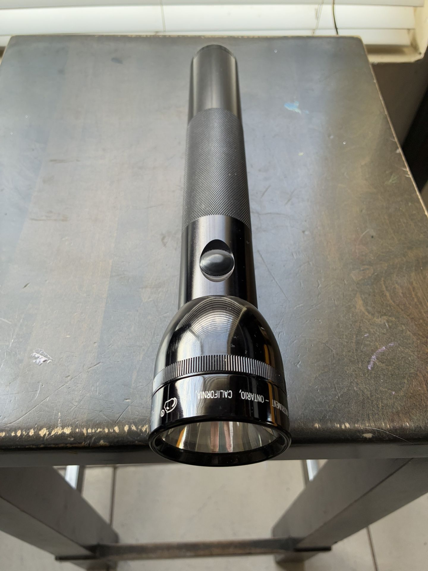 Full Size Maglite D Cell Flashlight