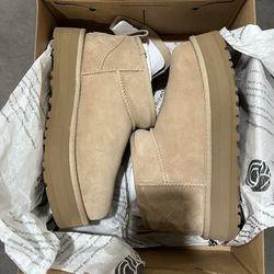 UGG Classic Ultra Mini Platform Boots