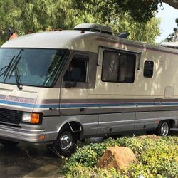 1991 Pace Arrow 30’ RV Super Clean One Family Owned Motorhome - $12,000 (Lakeside)