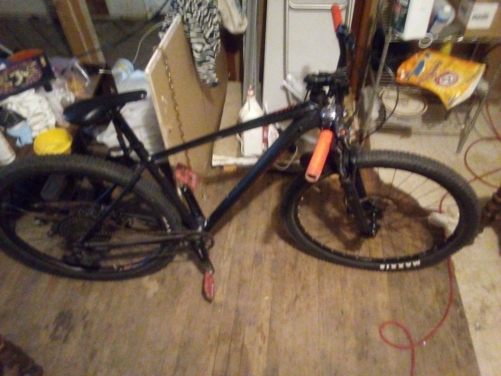 SCOTT SCALE MOUNTAIN BIKE