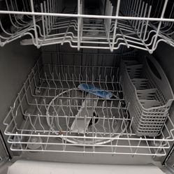 Frigidaire Dish Washer