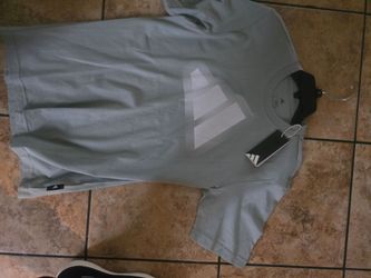 Hurley mens shirt size small runs like size medium