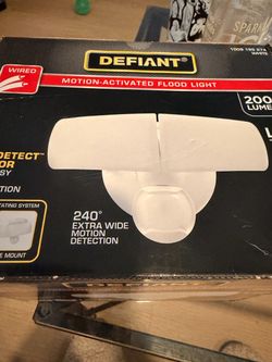 Defiant Motion activated flood light