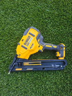 15 Gauge Finish Nailer XR DEWALT 20V