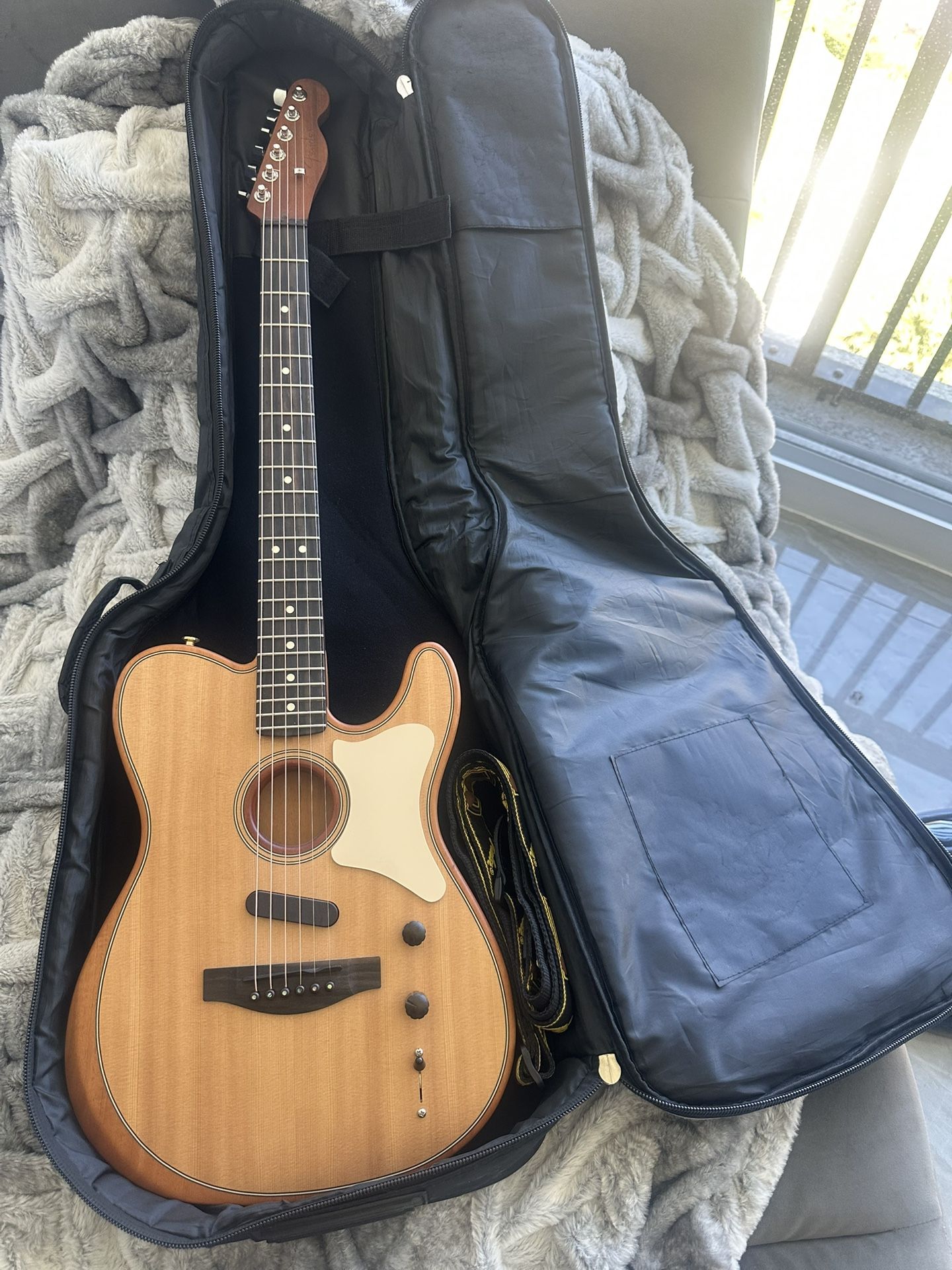 American Fender Acoustasonic