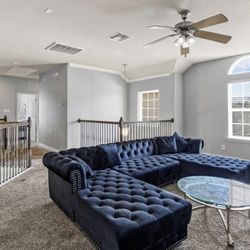 Sofa Sectional Black $650