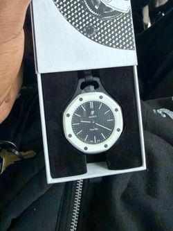 AP X swatch