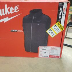 Milwaukee M12 Heated Axis Vest