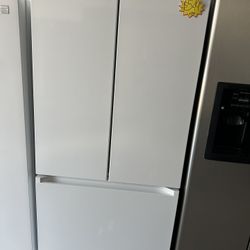 33 Inches Wide White Samsung Refrigerator 