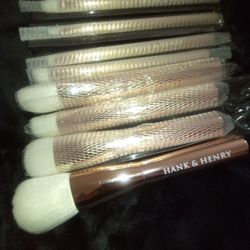 New Hank And Henry Makeup Brushes 