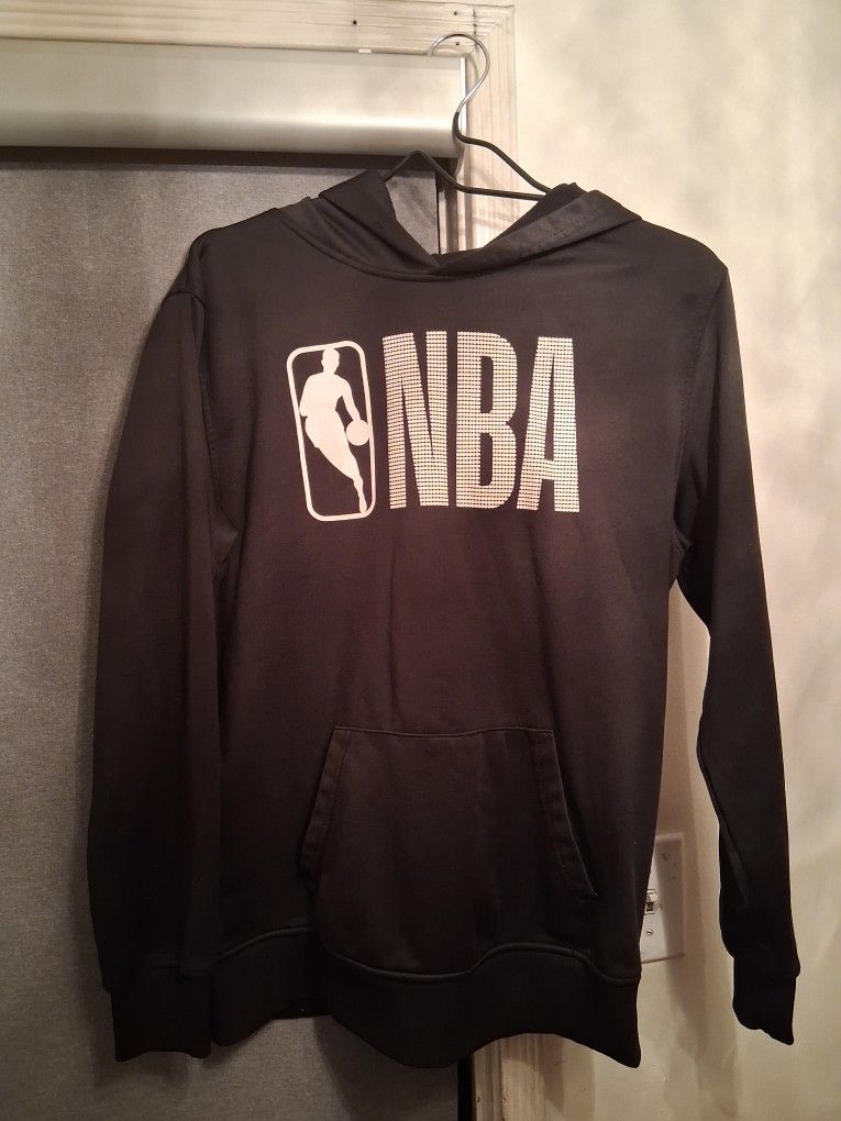 NICE HOODIE SWEATER $10 PICK UP IN SUN VALLEY