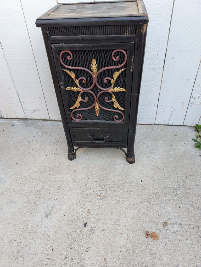 Very Beautiful Vintage Nightstand Very Good Condition