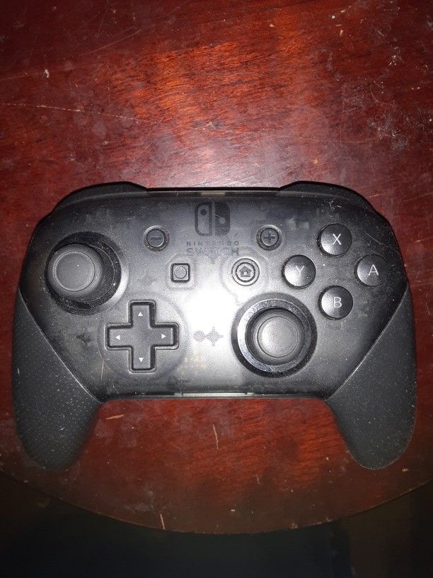 Nintendo Switch Pro Controller