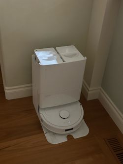 Roborock Robot Vacuum and Mop with Self-Cleaning Dock
