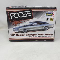 M8E sealed parts Revell Foose Design ’67 Dodge Charger 426 HEMI 1:25 Model Kit