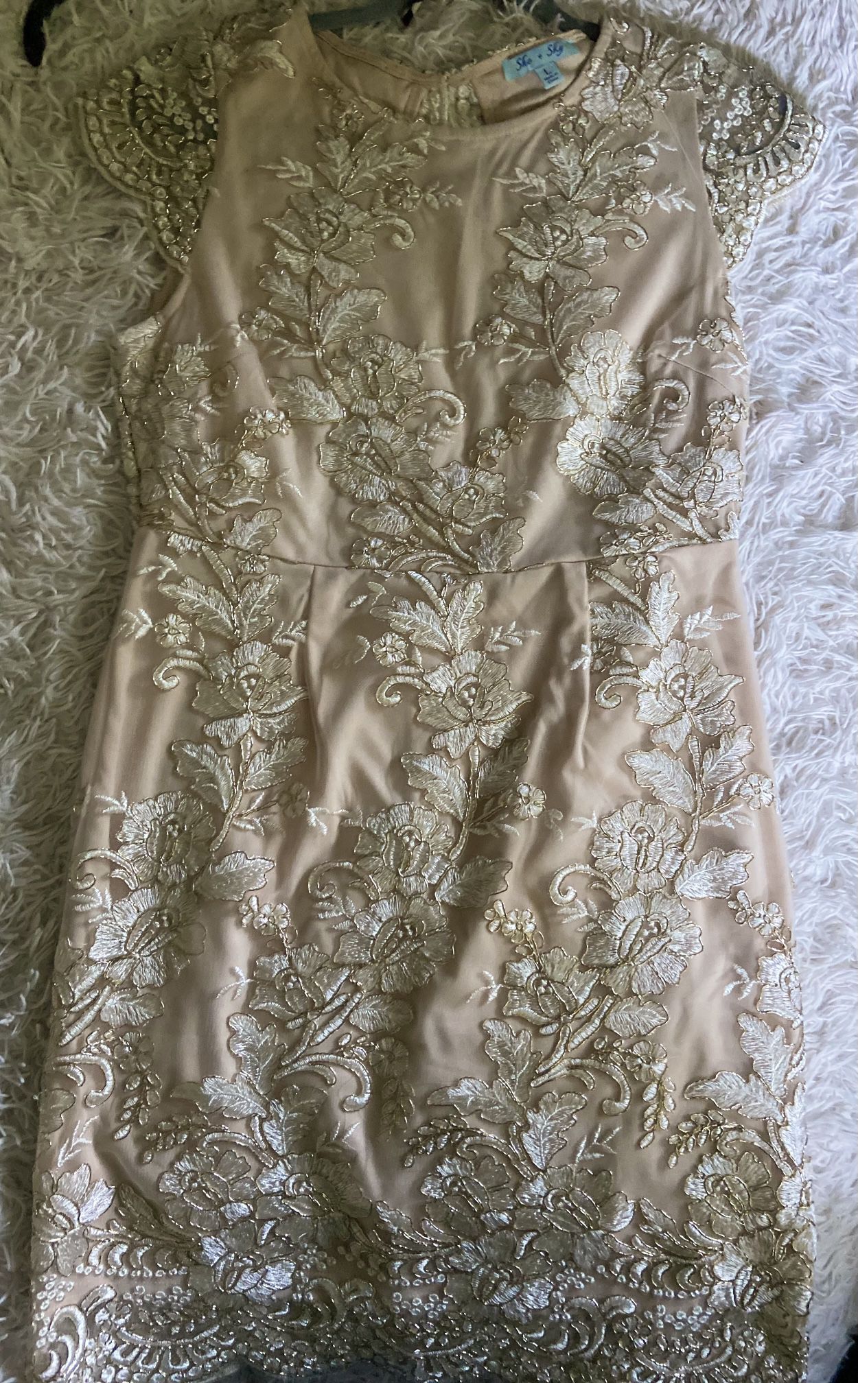 Beautiful Light Gold Lacey Boutique Dress Size L