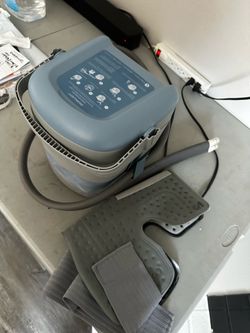 Ice machine with cooling pad