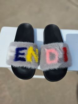 Fendi slide size 11 men 12 women