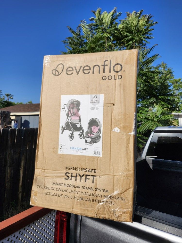 Evenflo Gold Shyft Travel System