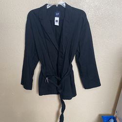 GAP Women’s Shirt: Size Medium 