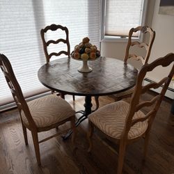 Table With 4 Chairs