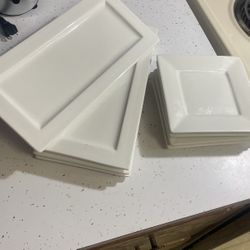 Sushi (4) And Dessert Plates(4)