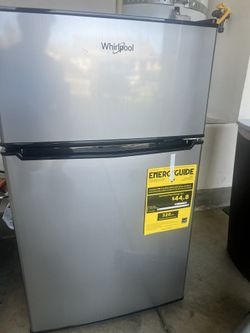 Room Refrigerator , 20 X 19 X32 Dimension