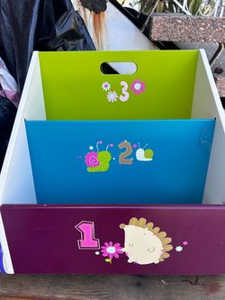Baby/Toddler book case