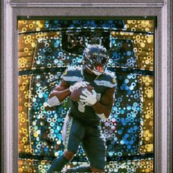 2021 SELECT 8/10 DK METCALF #30 GOLD DISCO PRIZM PSA 10 GEM MINT