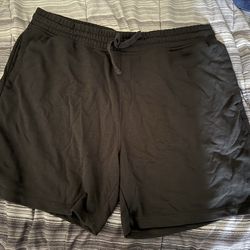 Old navy men’s shorts