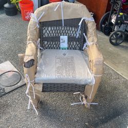 Style well stackable woven chair brand new