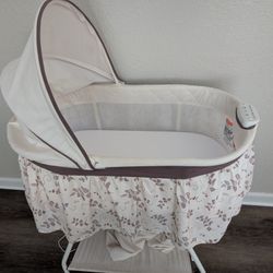 Baby Bassinet And Wipe Warmer