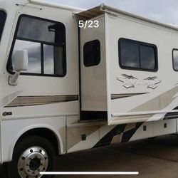 2007 Outlaw Toyhauler 