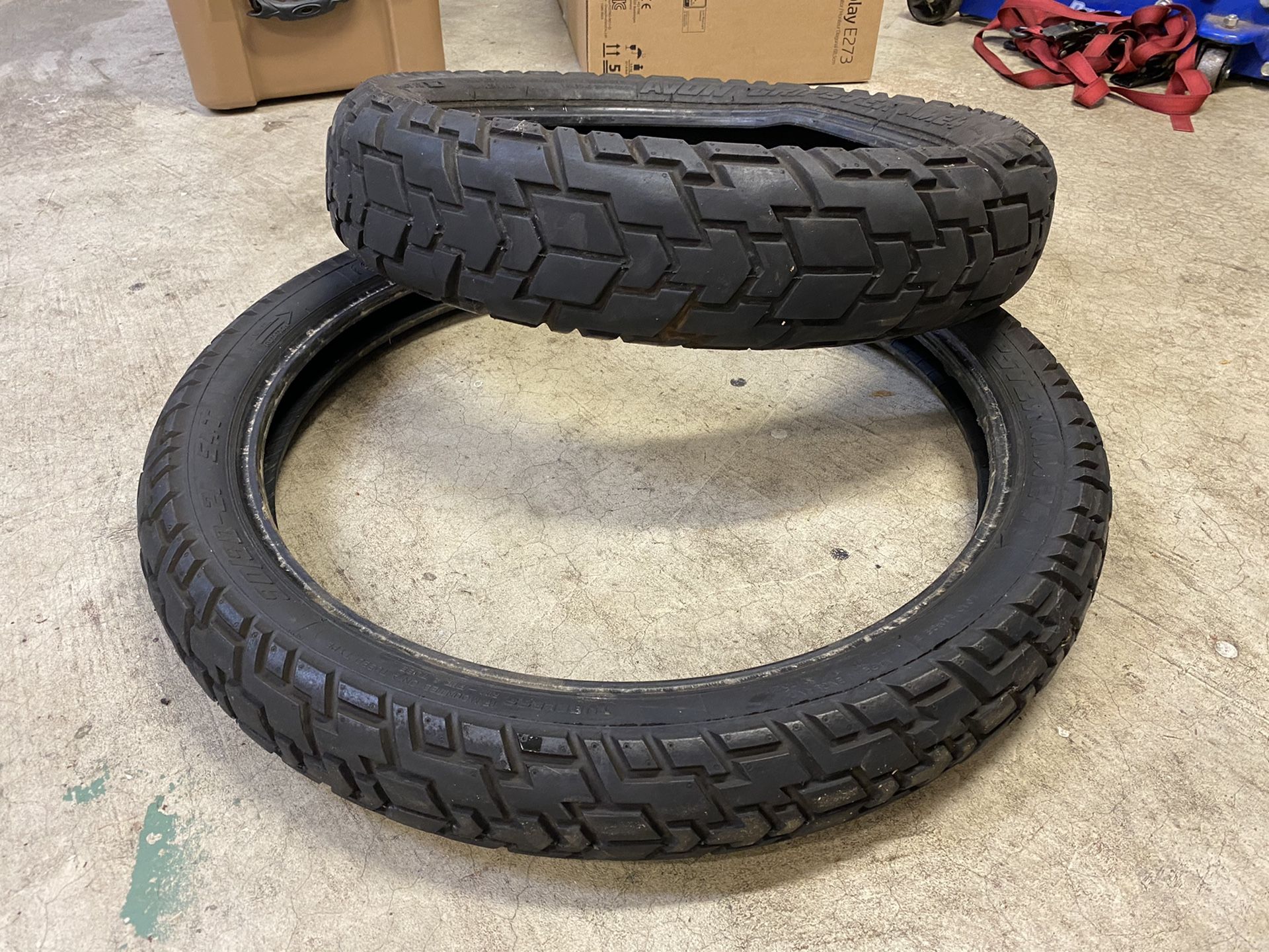 Avon Gripster KLR 650 tires for Sale in Bothell, WA OfferUp