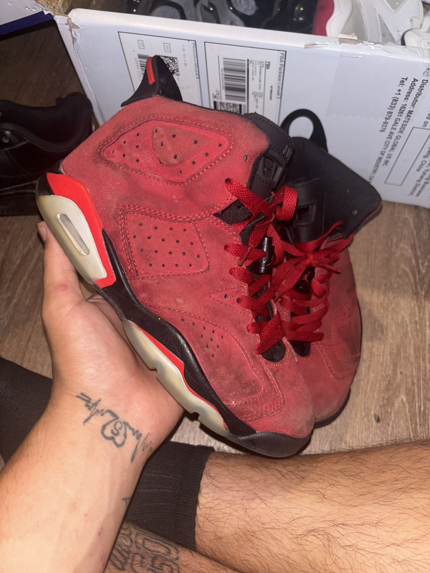 Red 6s Size 7