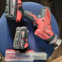 Milwaukee Sawzall, Batteries & Blades