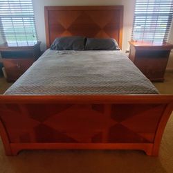 8pc Queen Size Solid Wood Sleigh Bedroom Set