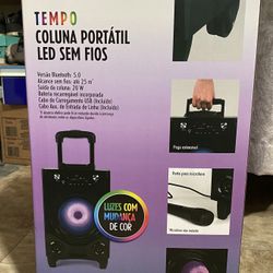 Wireless LED Portable  Box Speaker With Bluetooth Connection And Plugable Microphone Outlet 