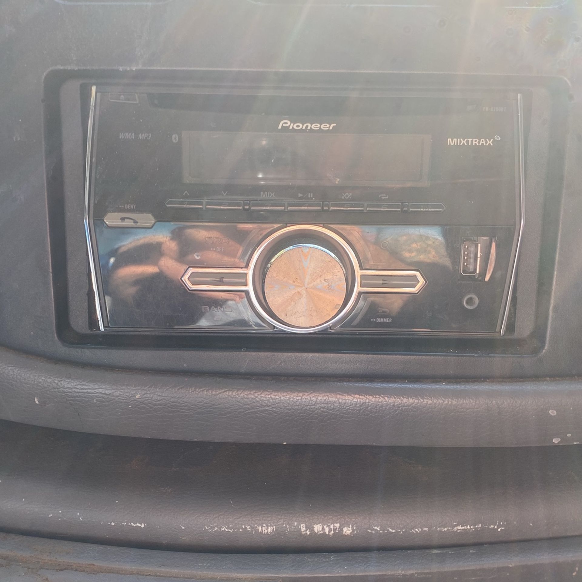 FX-X700BT PIONEER STEREO W/ 6x9 Speakers