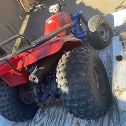 Honda 300 quad for parts only. Good Motor