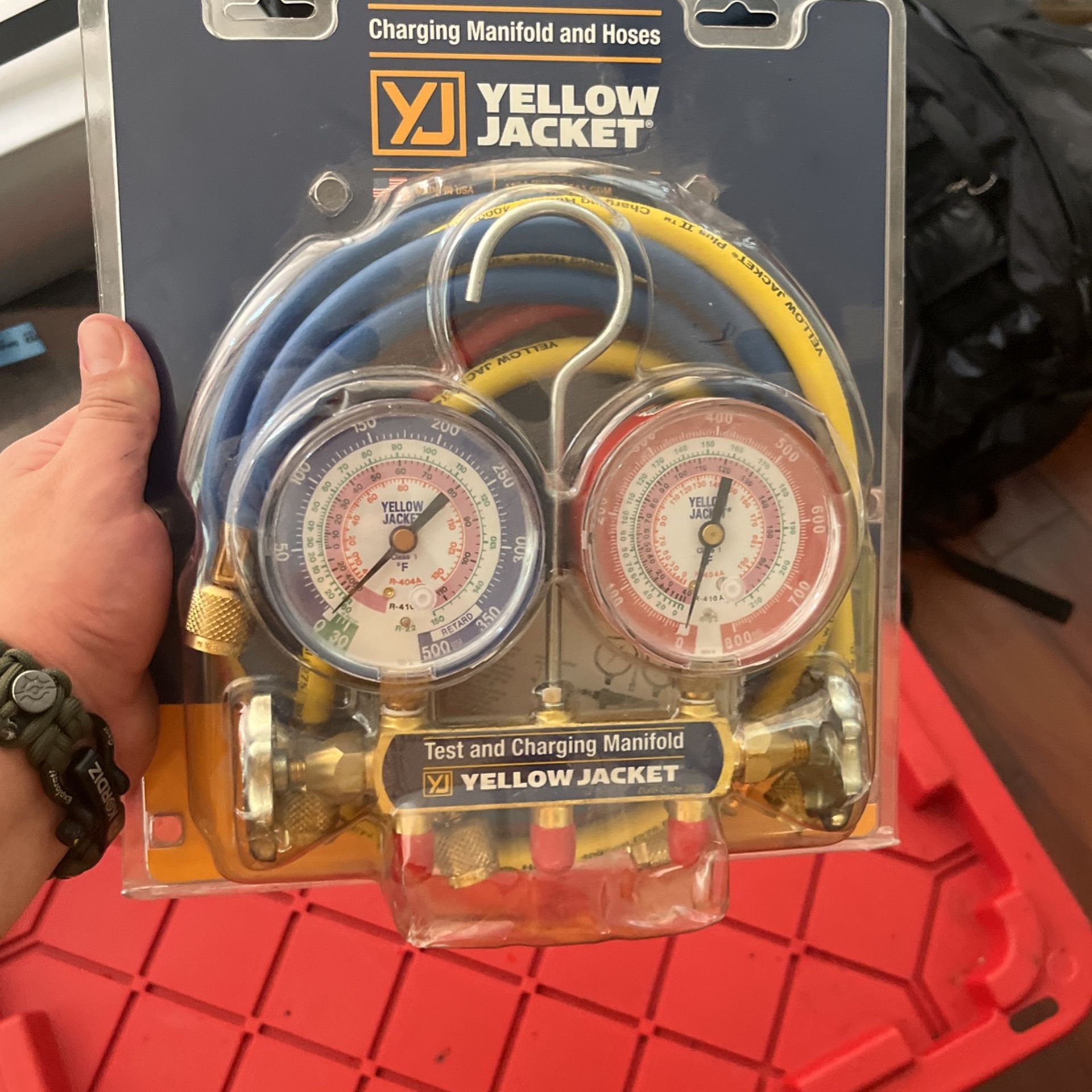 Yellow Jacket Charging Manifold And Hoses