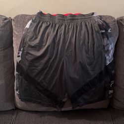 Guys Shorts Like New Size Large $20