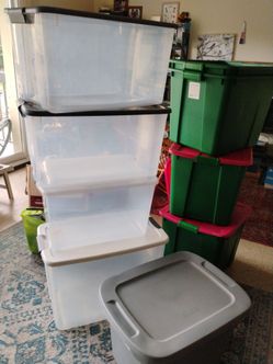 Plastic Storage Bins with Lids different sizes pickup only cash