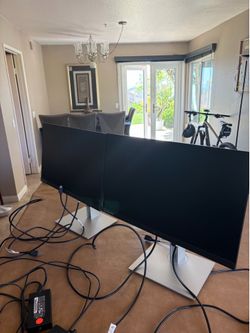 2 20.5 inch HP EyeEase monitors