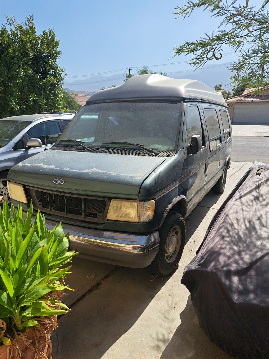 2003 Ford E-150